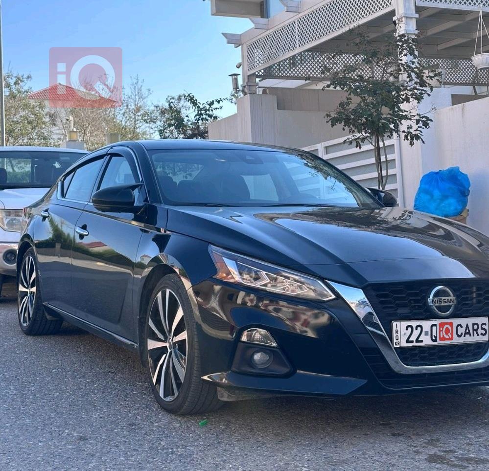 نيسان ألتيما